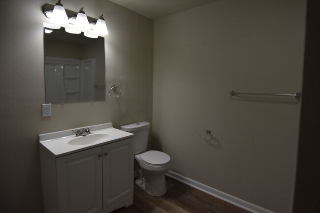 Foto del edificio - 4 Bedroom 2 Full Bathroom Boone for Rent