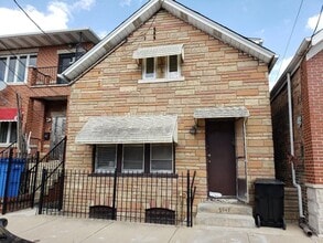 Building Photo - 2947 S Keeley St