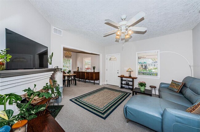 Foto del edificio - 833 1st St NE