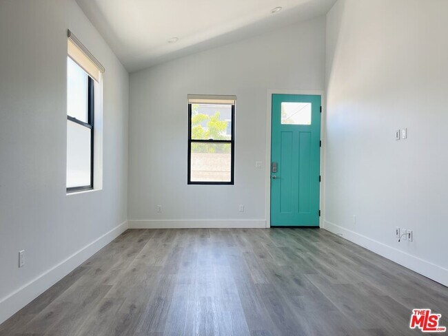 Building Photo - 11922 S Isis Ave