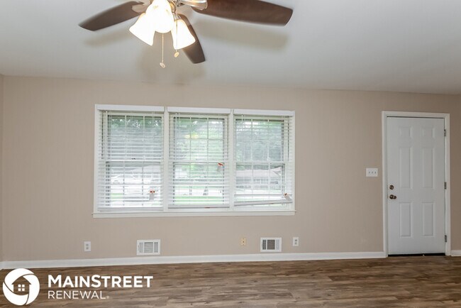Building Photo - 1452 Greenwillow Dr