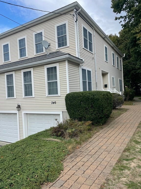 346 Hunnewell St, Needham, MA 02494 Townhome Rentals in Needham MA