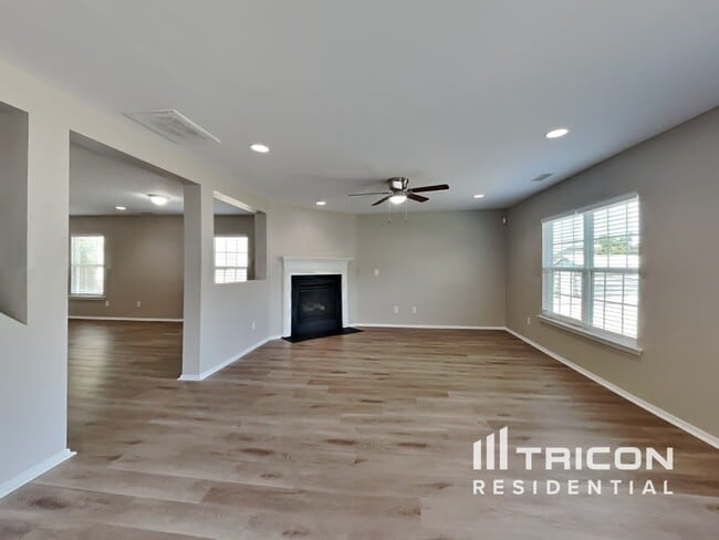 Building Photo - 514 Kerriann Ln