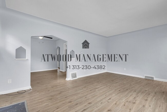 Foto del edificio - This beautifully updated 3-bedroom, 1-bath single-family home is ready for move-in!