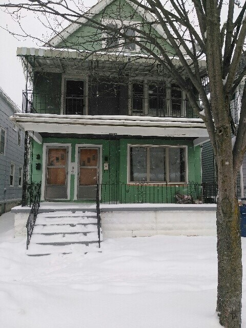 Primary Photo - 72 Riverside Ave