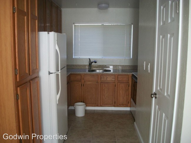 Building Photo - 2525 Grove Way