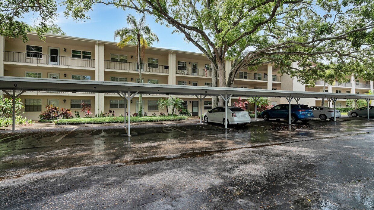 1bed/1bath 3rd Floor Unit in Patrician Oak... Condo for Rent in