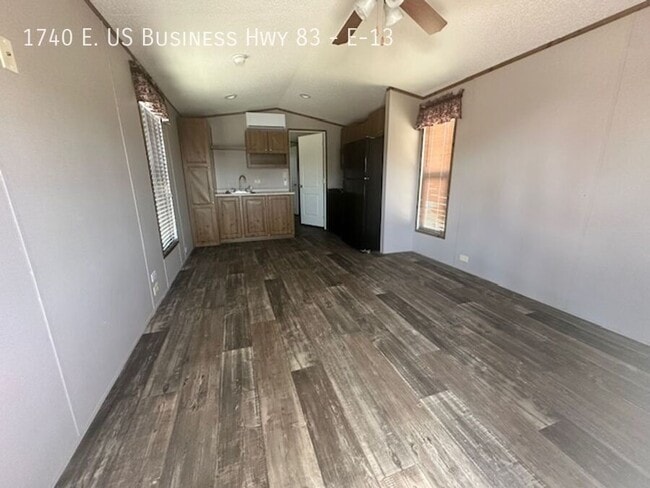 Building Photo - 1740 E U.S. Business 83