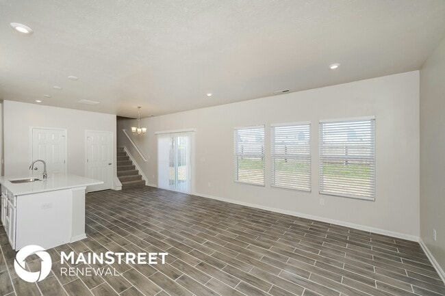 Building Photo - 120 Wedgewood Ct