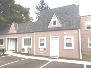 Building Photo - 1721 N Sheridan Rd