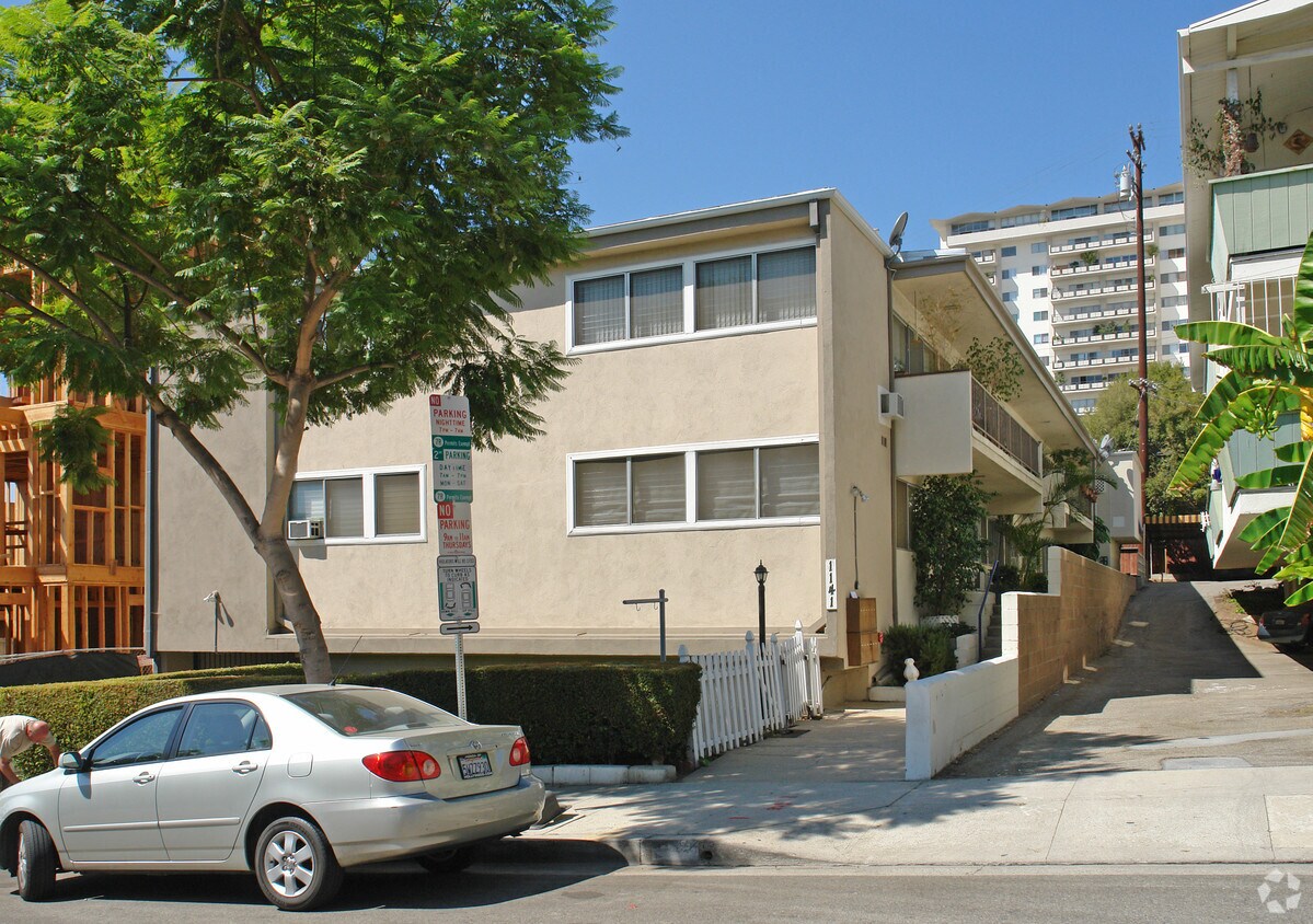 Primary Photo - 1141 Hacienda Pl