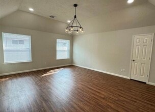 Building Photo - 5015 Cottonglen Ct