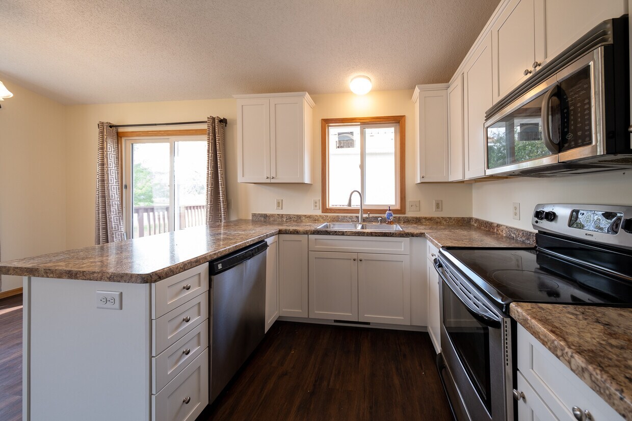 3599 153rd St W, Rosemount, MN 55068 House Rental in Rosemount, MN