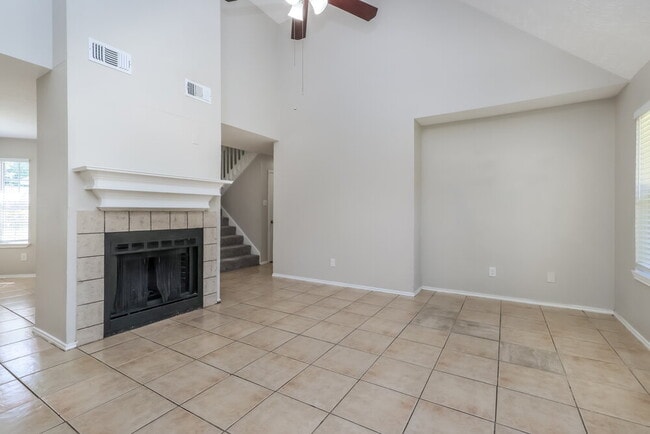 Building Photo - 4017 Hunnington Dr