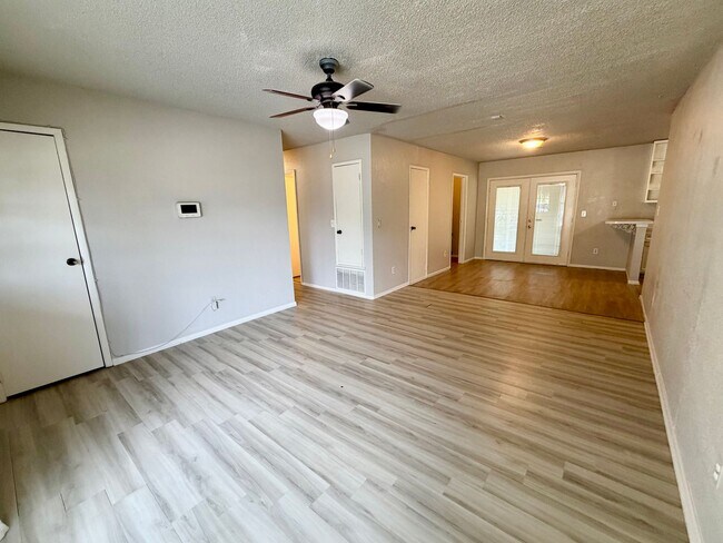 Foto del edificio - 2908 S 132nd E Ave