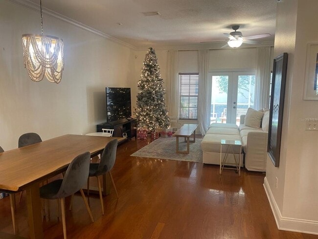 Building Photo - 420 Barcelona Dr