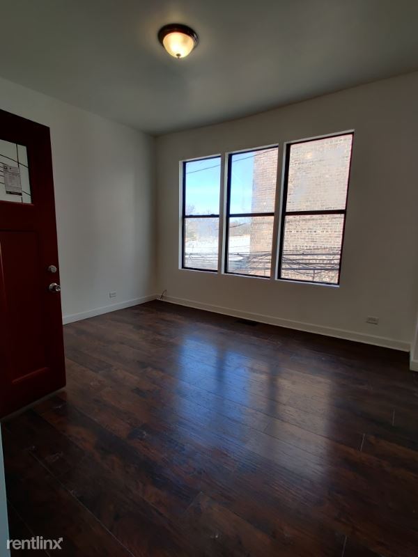 Building Photo - 1518 E 69th St