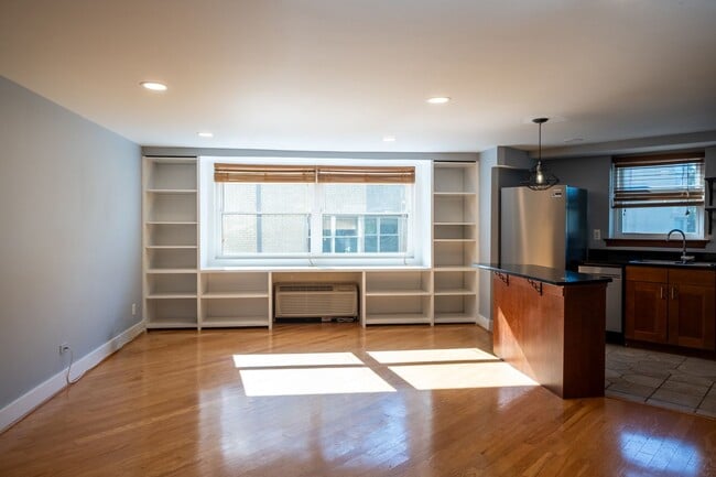 Building Photo - Bright and Peaceful One-Bedroom with Built...