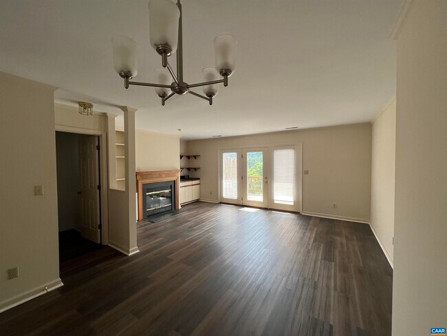 Foto del edificio - 1237 Maple View Dr