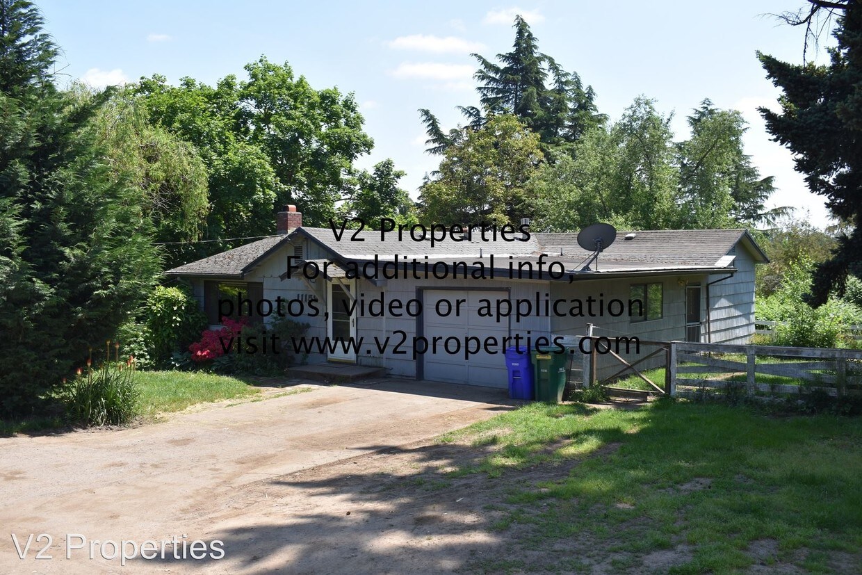Primary Photo - 4 br, 1 bath House - 11159 SE Maplehurst