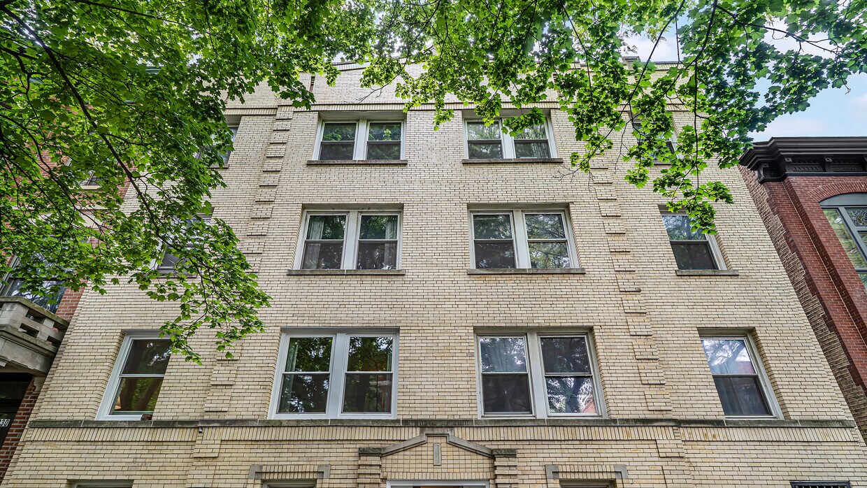 Primary Photo - 2232 N Bissell St