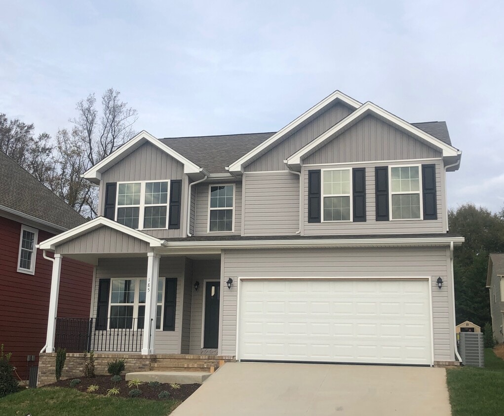 Primary Photo - 185 Ridge Pointe Dr