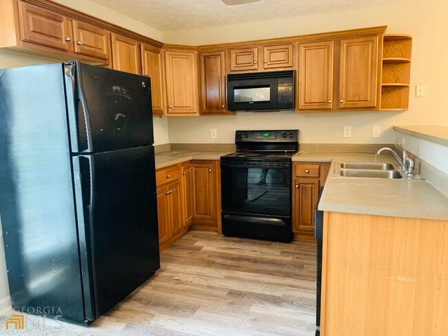 Building Photo - 335 Baileys Way