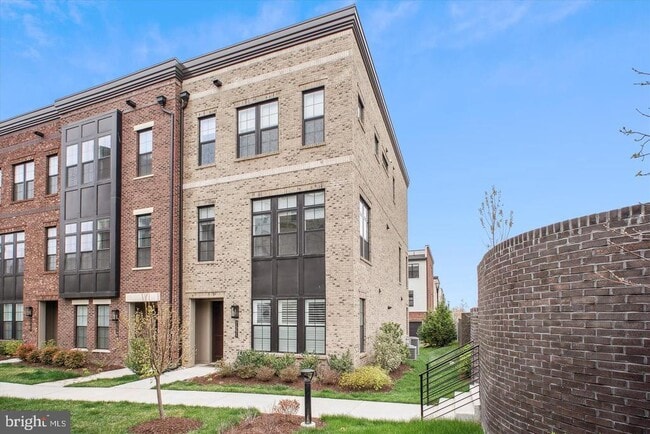 Building Photo - 7551 Sawyer Farm Wy