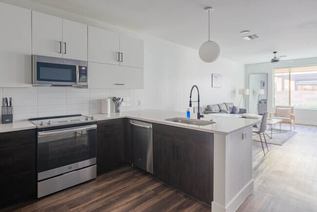 Foto del edificio - 701 W Rio Salado Pkwy