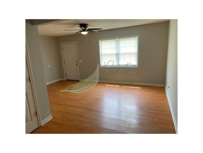 Building Photo - 2-BED HOME IN KANSAS CITY!!!