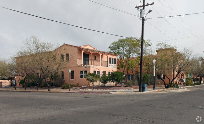 Building Photo - Don Martin Apartments