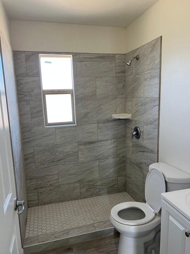 Foto del edificio - 4859 E Waverly St