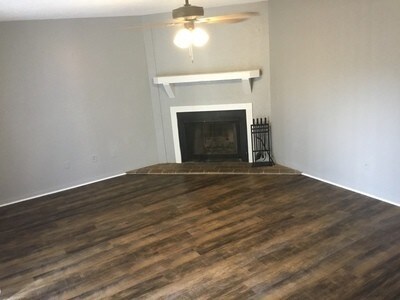 Building Photo - GREAT CONDO ON WEST END