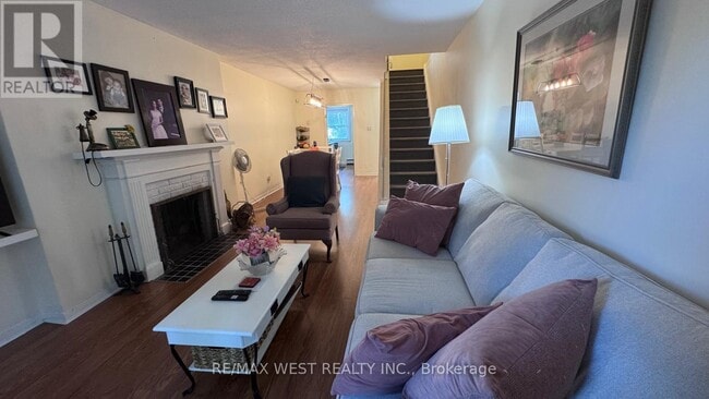 Building Photo - 1148 Guildwood Blvd