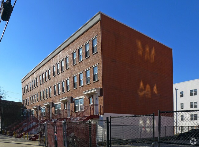 Foto del edificio - 510 Wyona St