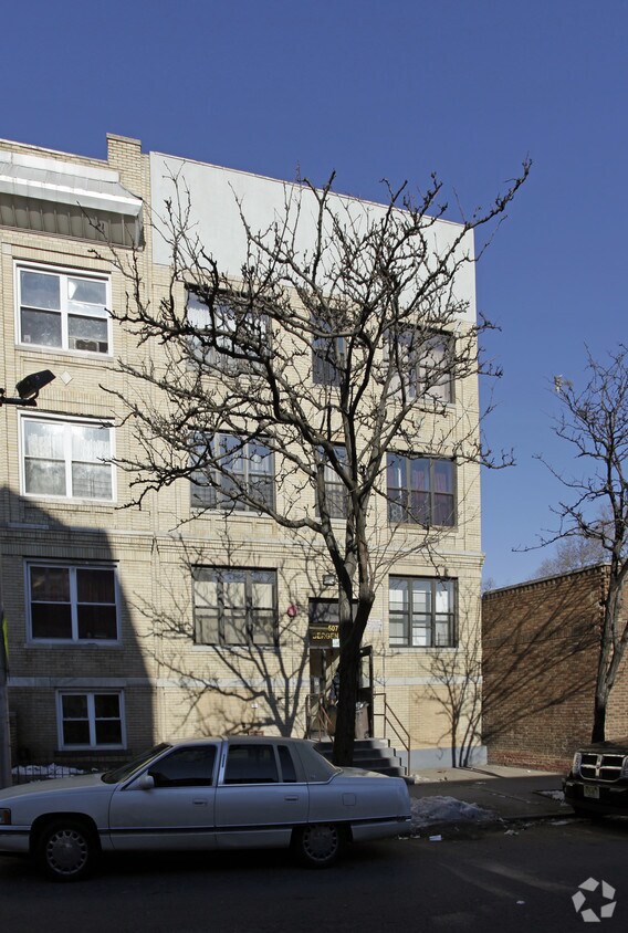 Building Photo - 507 Bergen Ave