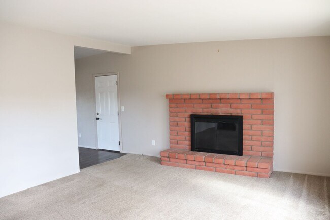 Foto del edificio - Three bedroom home