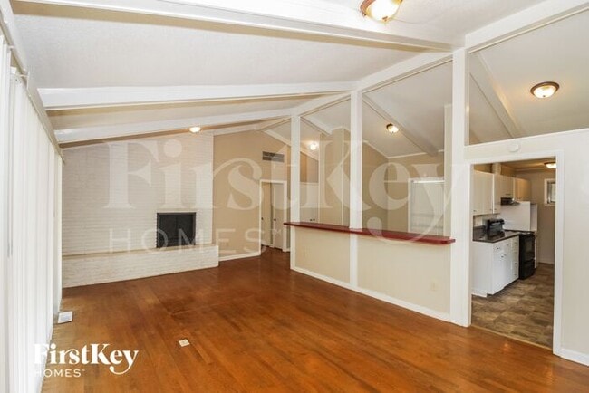 Building Photo - 3003 Dumbarton Rd