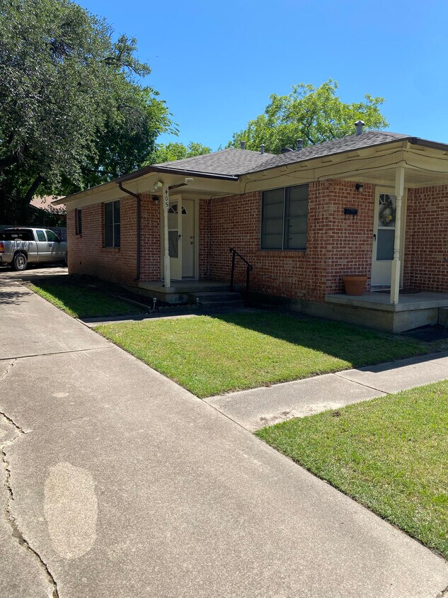 Foto principal - 405 W Simmons St