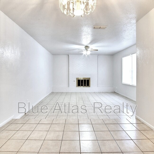 Building Photo - 5356 Wonder Dr