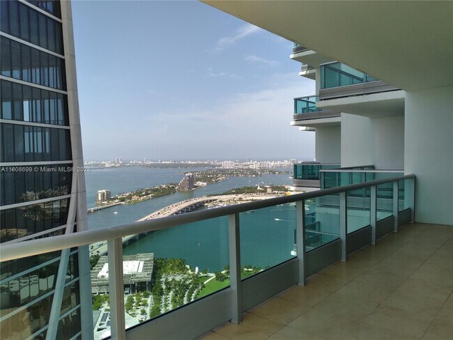 Building Photo - 900 Biscayne Blvd