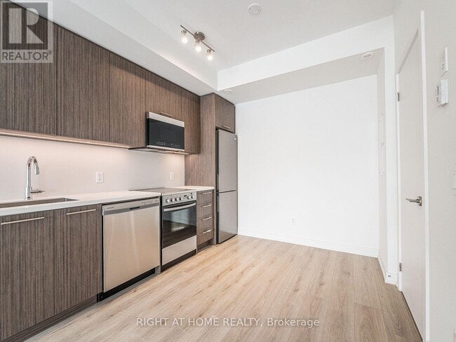 Building Photo - 260 Finch Ave E