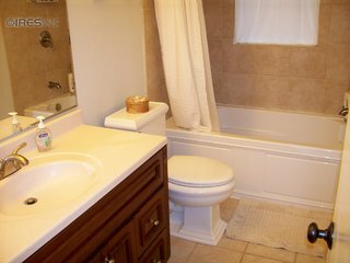 Building Photo - 1513 Crestmore Pl