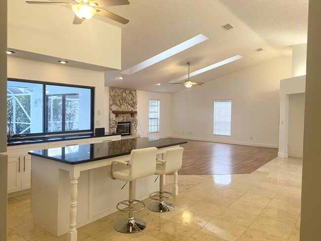 Foto del edificio - 3277 SE W Snow Rd
