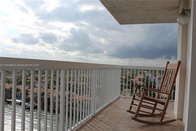 Foto del edificio - 1500 S Ocean Dr