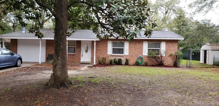 Primary Photo - 312 W Hope Dr