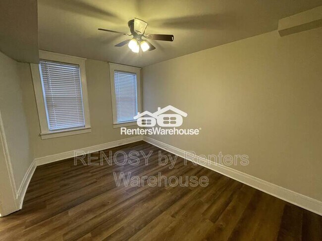 Foto del edificio - 2855 W Cold Spring Ln