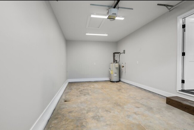 Building Photo - 212 Doe Run Blvd