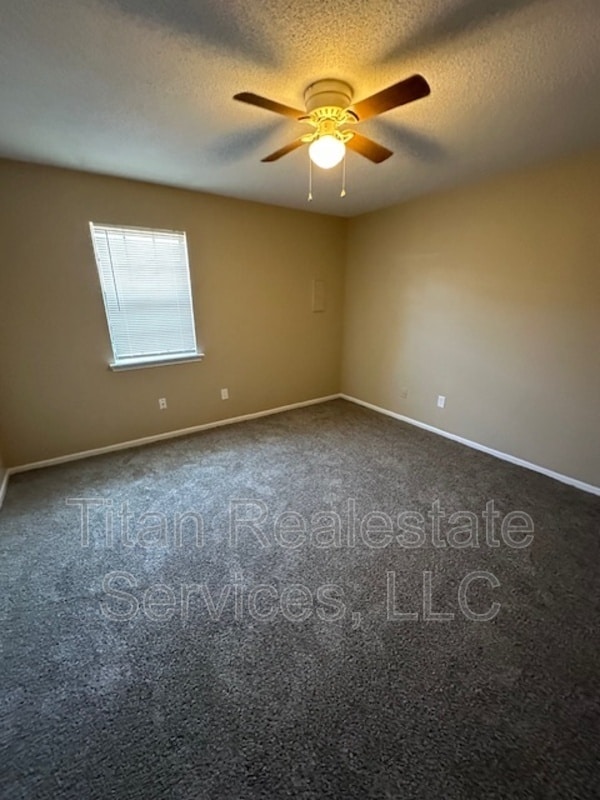 Building Photo - 108 Hummingbird Ln