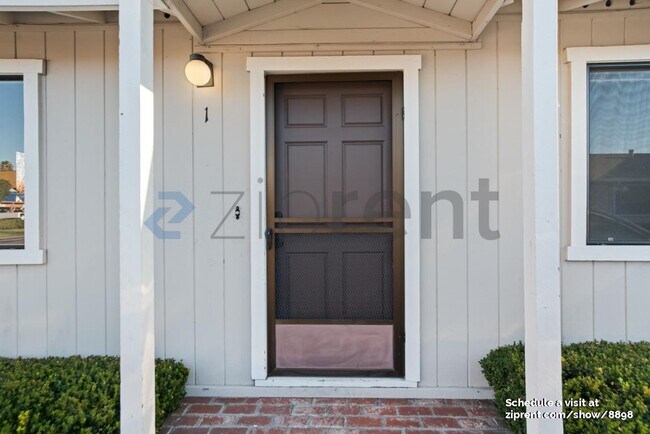 Building Photo - 1065 Reganti Dr